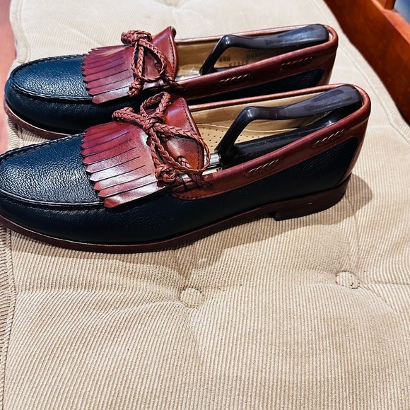 Allen Edmonds Brown and Black Leather Loafers - Picture 3 of 16